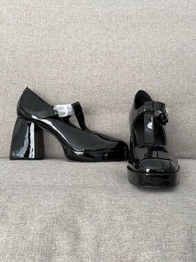 NEW! Black Patent Retro T-Strap Mary Jane Heel Pumps with Block Heel NEW
